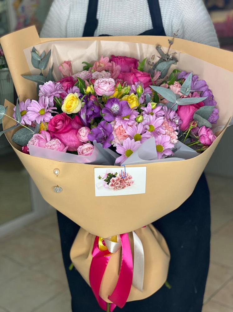 Букет цветов из: Хризантемы, Гвоздики и Альстромерии в Свердловский