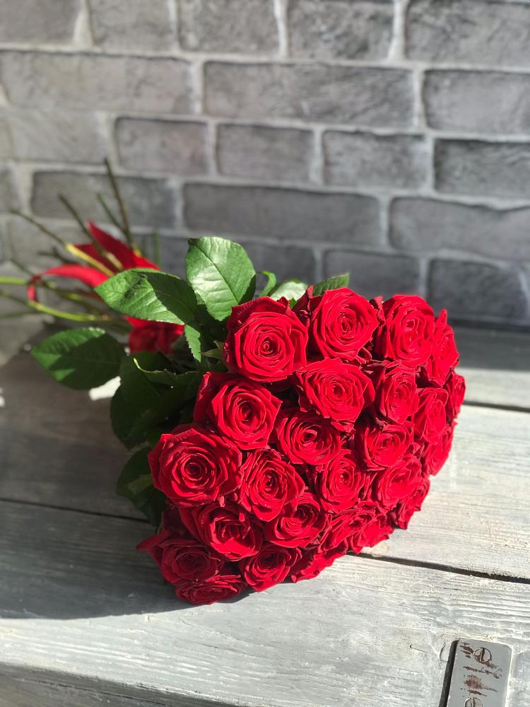 Букет Красные розы Фридом в Свердловский