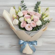 Букет цветов из:  Лизиантусы в Свердловский