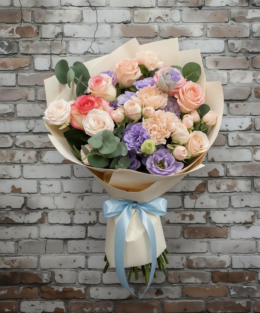 Букет цветов из: Розы, Лизиантусы и Гвоздики в Свердловский