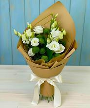 Букет цветов из:  Хризантемы и Лизиантусы в Свердловский