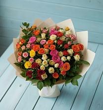 Букет Микс из разноцветных кустовых роз в Свердловский