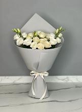 Букет цветов из:  Розы и Лизиантусы в Свердловский